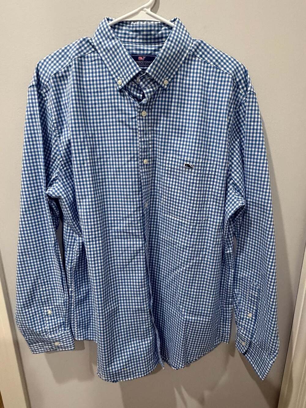 Vineyard Vines Men's Classic Fit Tucker Shirt in Blue and White Gingham Check
